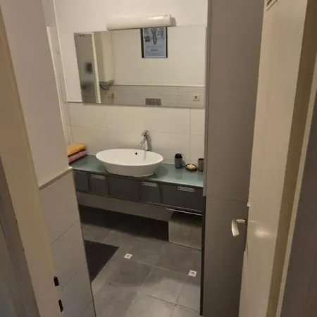 Cozy Apartment Near Tram Station Zagabria Esterno foto