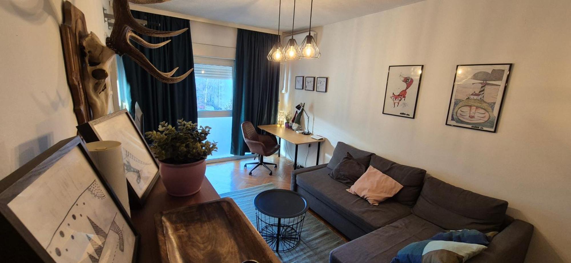 Cozy Near Tram Station Apartmán