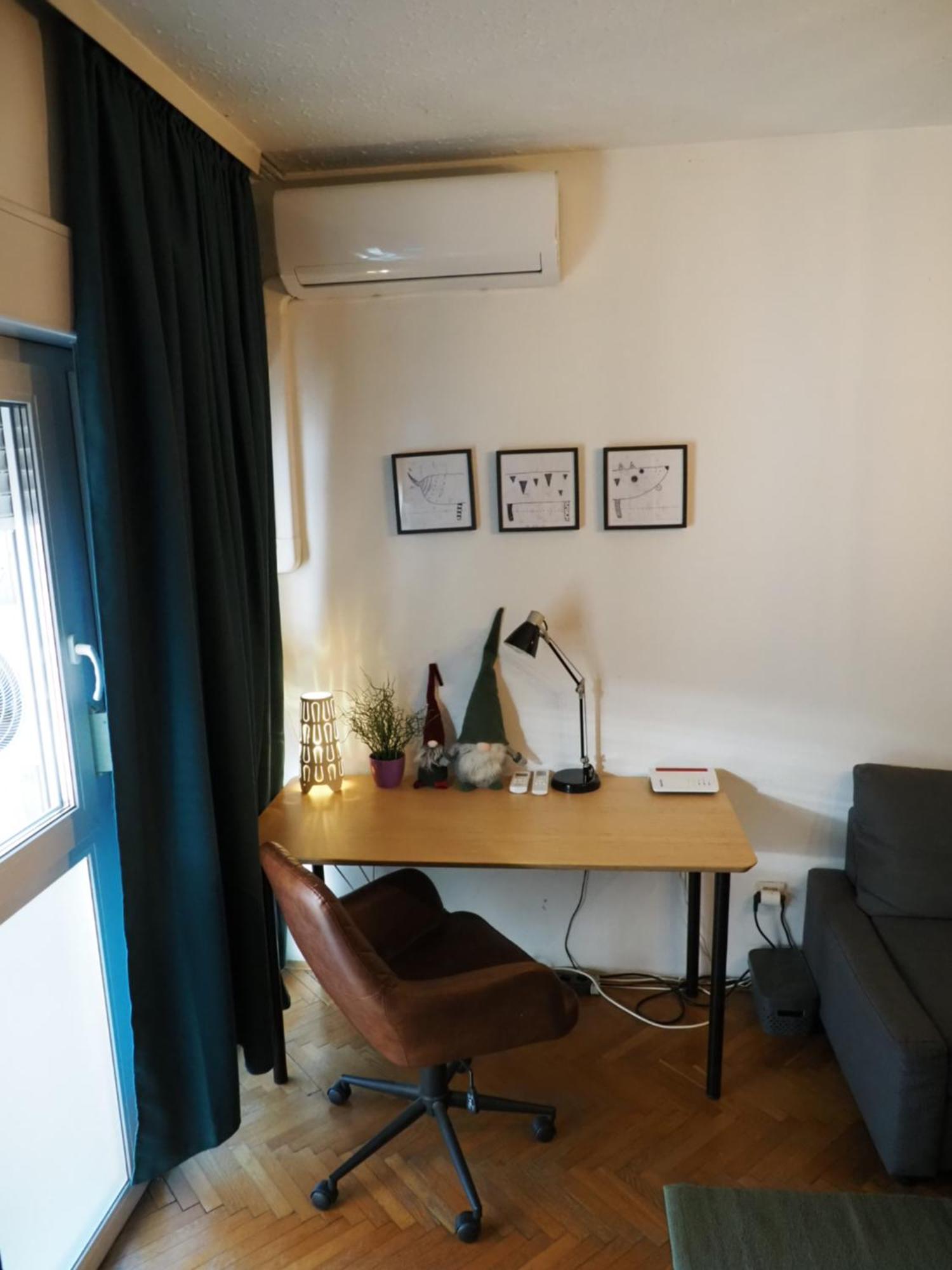 Apartmán Cozy Near Tram Station